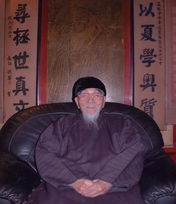 牛途网 清朝最后一位恭亲王：给叔叔溥仪为奴20年，出狱后与溥仪断绝来往